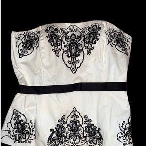 New!  White House Black Market Embroidered Halter w/straps!